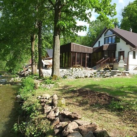 Wellness privát Štyri Lipy Villa Háromrevuca Kültér fotó