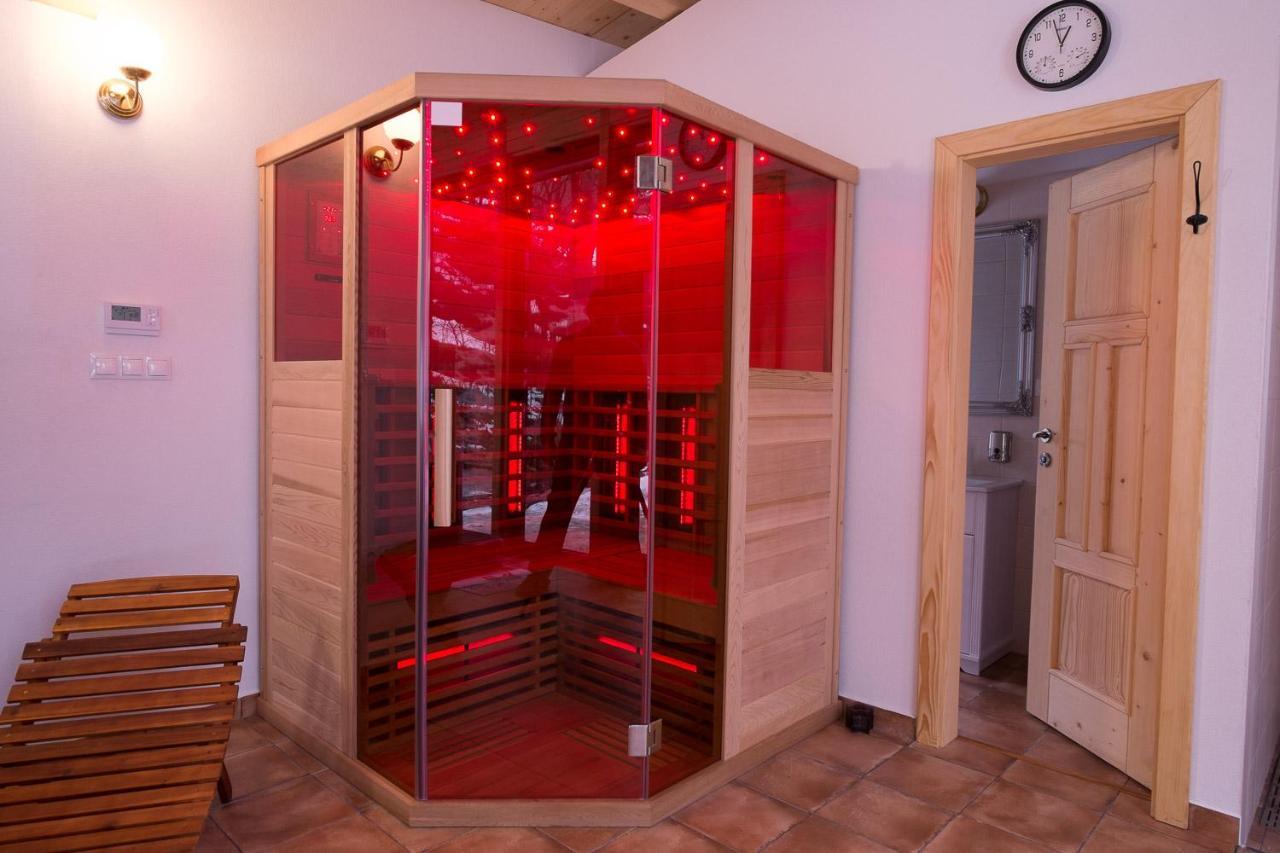 Wellness privát Štyri Lipy Villa Háromrevuca Kültér fotó