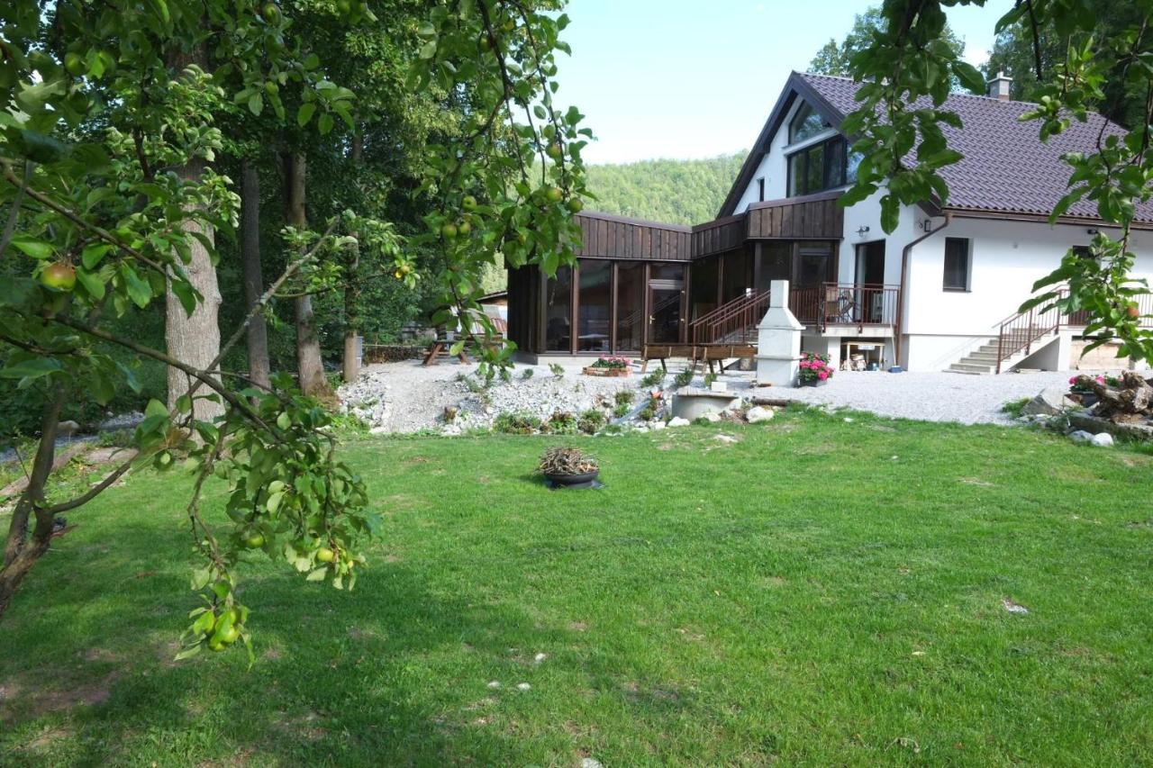 Wellness privát Štyri Lipy Villa Háromrevuca Kültér fotó